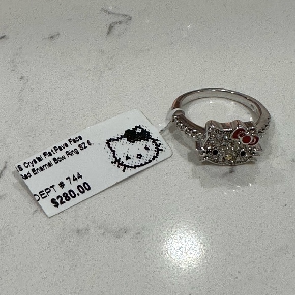 NWT Hello Kitty Crystal Flat Face Pave Red Enamel Bow Ring - Picture 2 of 16